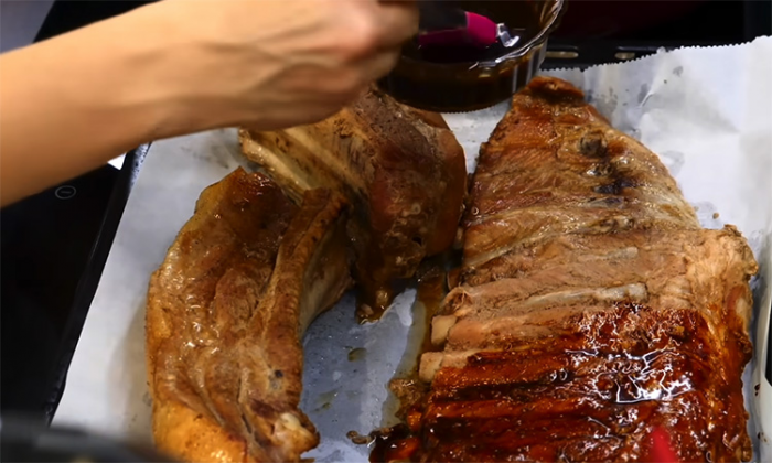 Сочные ребрышки специально к Новому году: на вкус нежнее меда, но с хрустящей корочкой