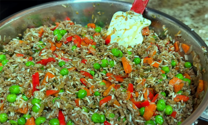 Ленивый плов за 30 минут: находка для занятых будней