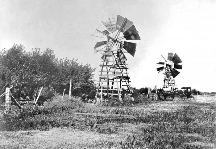 Фотографии 1898 года: Самодельные ветряные мельницы