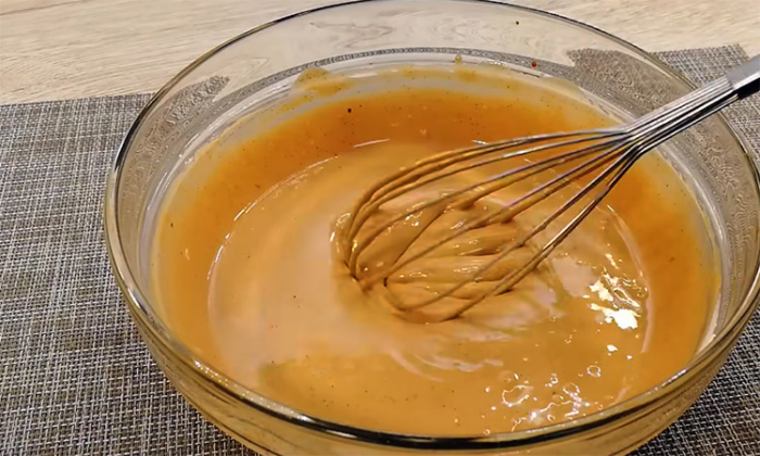 Жарим отбивные размером со сковороду. Одной порции хватит на ужин семье