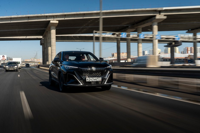 Новичок с амбициями. Каких сюрпризов стоит ждать от Changan CS35 Max: тест-драйв «Ленты.ру»