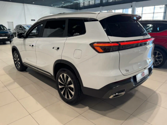 Личный осмотр Chery Tenet T8 у дилера: комплектации Prime и Ultra, оснащение и реальные цены 2026 года