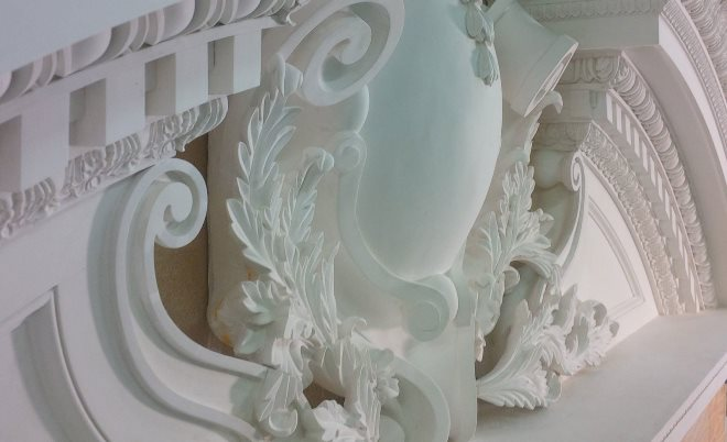 Декор из гипса: особенности, виды, способы изготовления (35 фото)