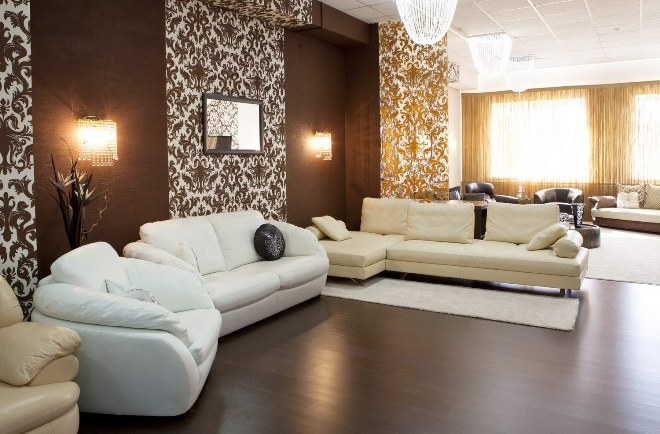 Обои-компаньоны: фото, примеры для зала, оригинальные приемы и стандартные способы создания эффектного интерьера (83 фото)