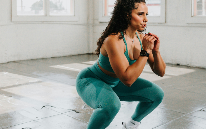 Приседания каждый день по 100 раз. Смотрим, что будет с телом через месяц