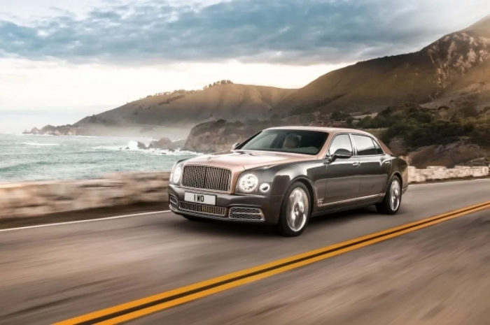 Bentley Елизаветы II выставят на аукцион в октябре