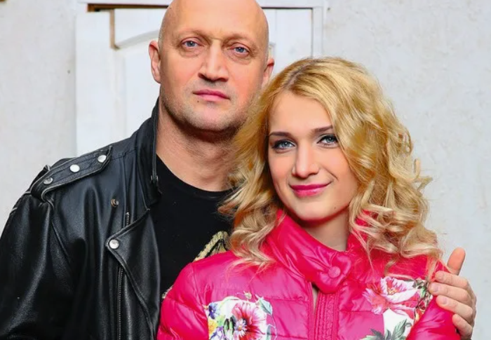 «Она обошла свою мать»: как сложились судьбы дочерей 8 знаменитых актеров, рожденных в 2000-е