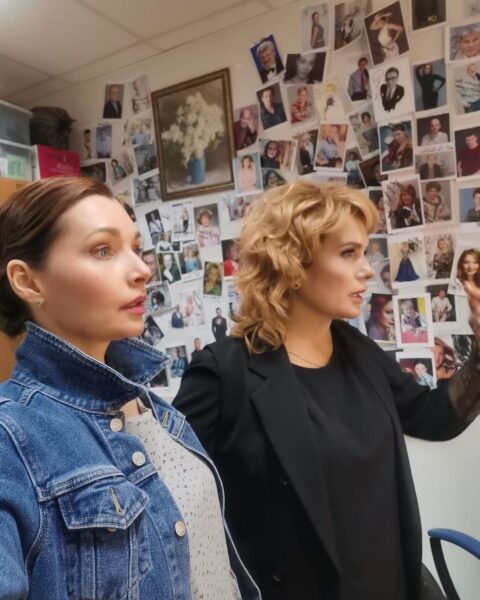 «Мы с ней одно целое»: как сложились судьбы актрис, которые дружат 30 лет и прошли через первые браки и рождение детей