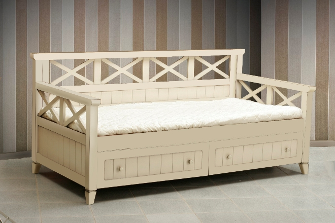 Кровати из массива дерева: как выбрать лучшую (80 фото)