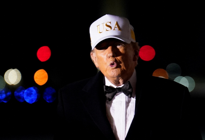 Трамп заявил о начале переговоров по Гренландии