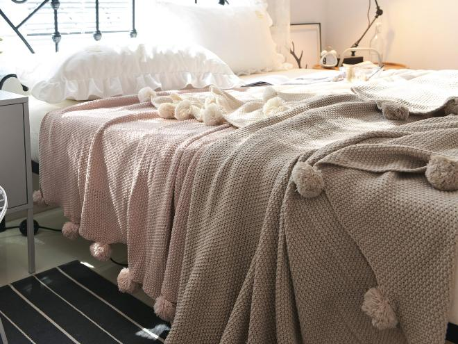 Покрывало на кровать в спальню в современном стиле (71 фото)