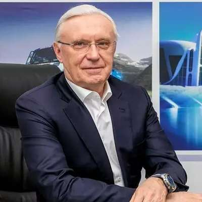 Глава КАМАЗа предложил МВД вмешаться в ситуацию с китайскими грузовиками