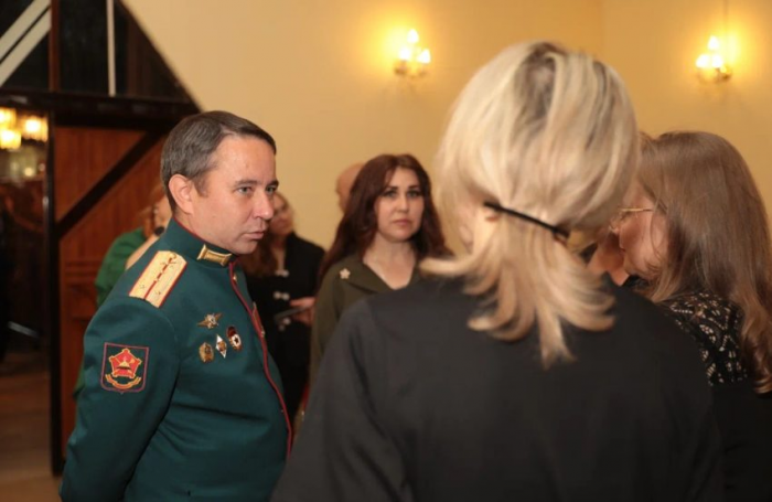 На севере столицы открылась фотовыставка о женах и матерях бойцов СВО 