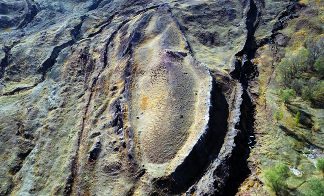 На горе Арарат нашли следы судна, возрастом 5000 лет. Судя по размерам и датировке, оно может быть Ковчегом