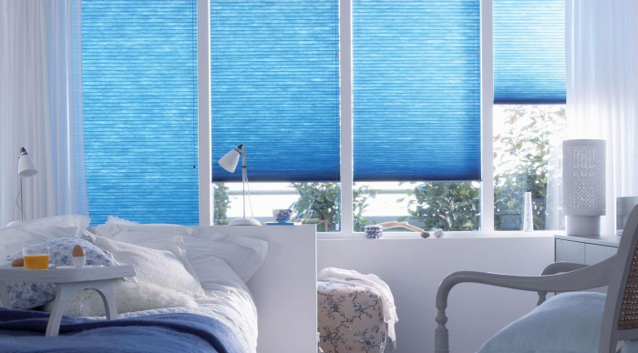Жалюзи в спальню: фото, разновидности, материалы и цвета (55 фото)
