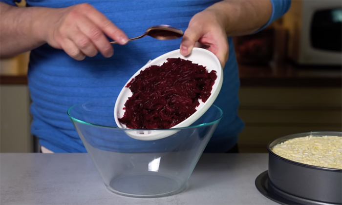 Селедка под шубой с грузинским акцентом. Рецепт почти классический, только вкуснее