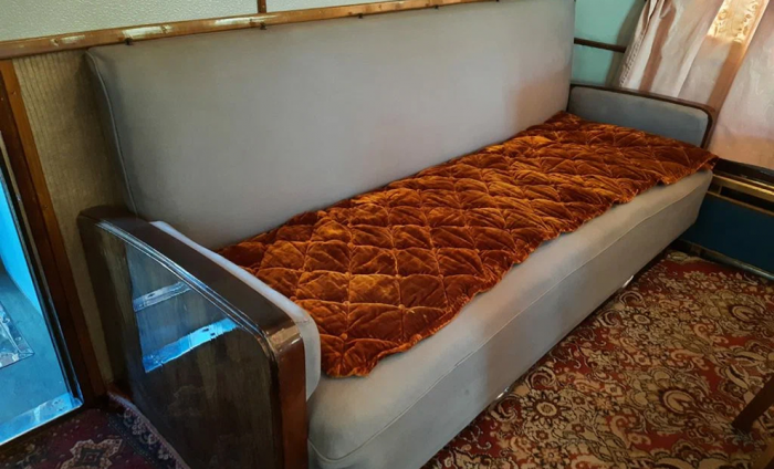 Внутри бронированного вагона Брежнева. Кровать, массажный стол и ванна помнят генсека