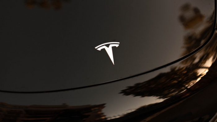 Tesla готовит компактный кроссовер