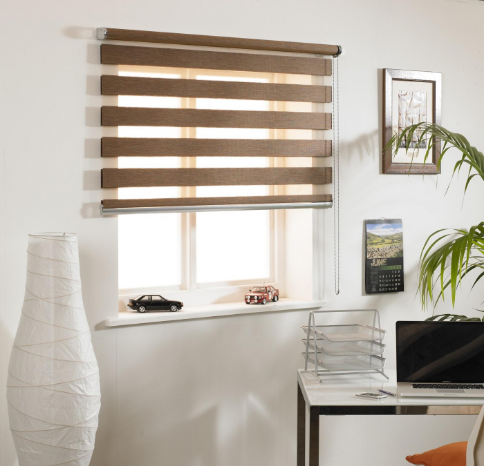 Жалюзи в спальню: фото, разновидности, материалы и цвета (55 фото)