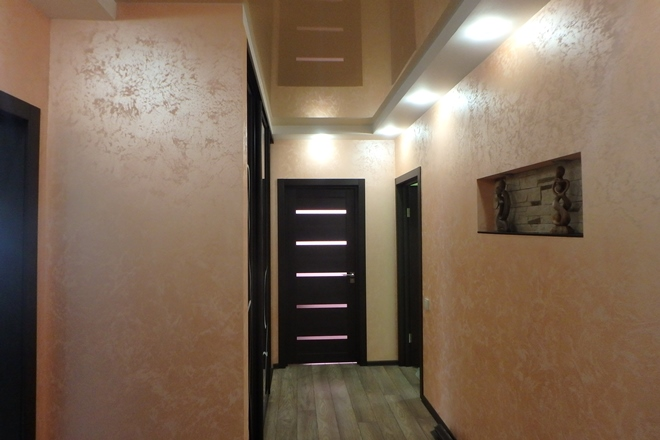 Декоративная штукатурка в интерьере коридора (30 фото)