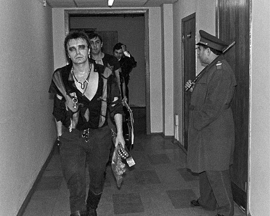 «Ленинградский рок-клуб развалил Советский Союз» Русский рок много лет жил под крышей КГБ. Как такое было возможно?