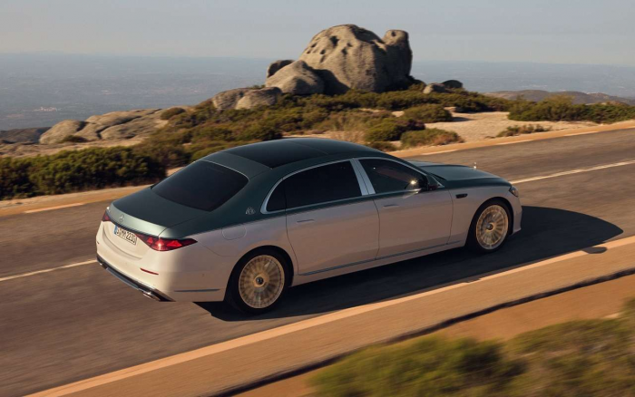 ИИ, мотор V12: представлен обновленный Mercedes-Maybach S-класса