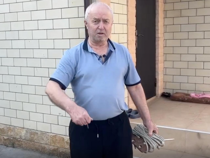 «Увидел тонущего соседа»: как жители Махачкалы приходят на помощь друг другу — и спасают жизни