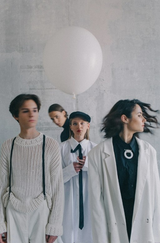 Мне жаль тех, кому сегодня 60. Их так и не научили тому, что действительно важно в жизни.