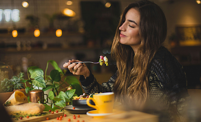 Как высыпаться за 6 часов и чувствовать себя бодрым зимой, когда все время темно