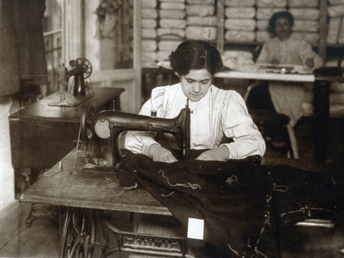 Чем жили. Про астраханское шитье и бытие