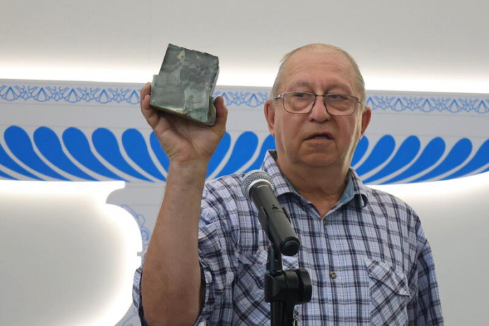 От шахтерского снаряжения до уральской мозаики. В Барнауле открыли выставку "Рудный Алтай"