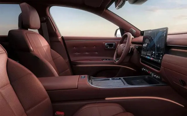 Hyundai Grandeur: пятиметровый флагман за 6,89 млн рублей — что внутри обновлённого бизнес-классника?