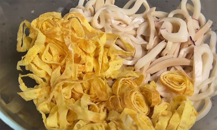 Салат с кальмарами по-камчатски: главная закуска на любом столе