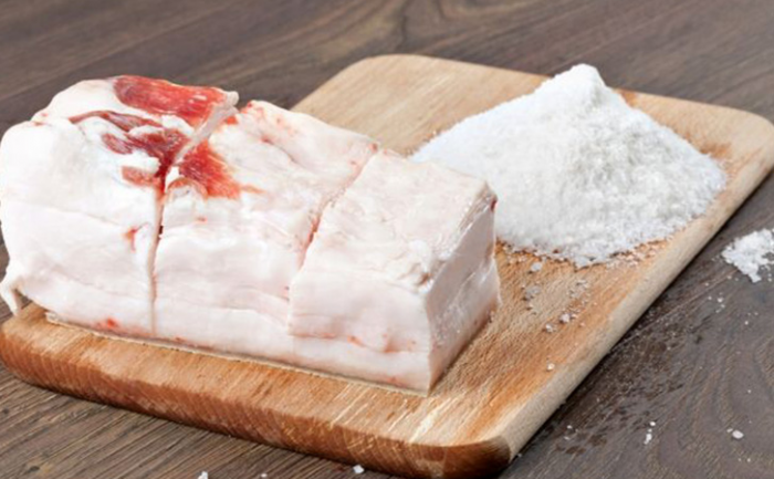 Берем сало и муку и в два счета делаем кулинарный шедевр на замену котлетам