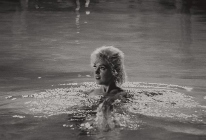 Обнаженная Мэрилин Монро: пикантные снимки звезды попавшие на аукцион