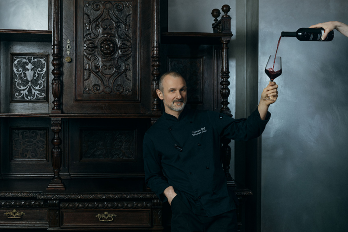 Шеф-повар Денис Климонтов: «Борщ может быть цвета звёзд рубиновых на Кремле»