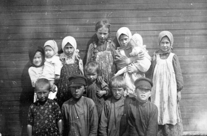 Незаконнорожденные на Руси: Как к ним относились и чью фамилию они носили