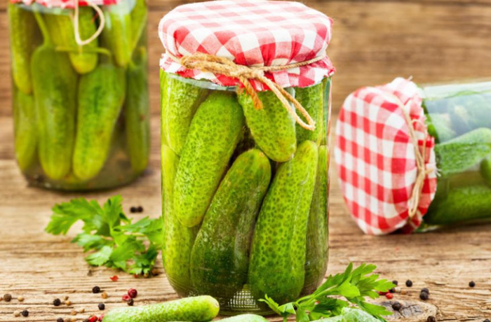 Маринуем огурцы: 7 советов от повара холодного цеха