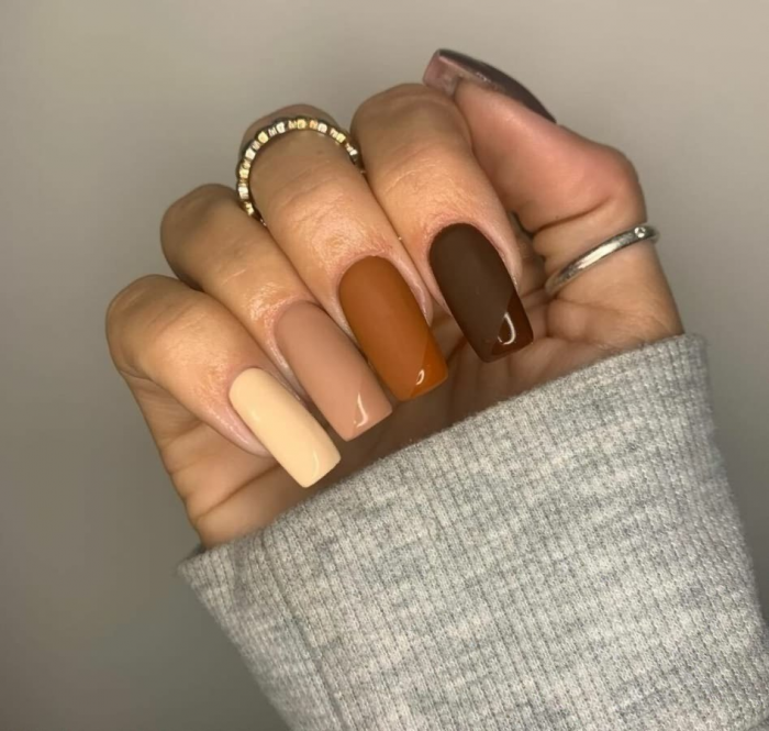 Маникюр на 8 Марта: идеи с фото