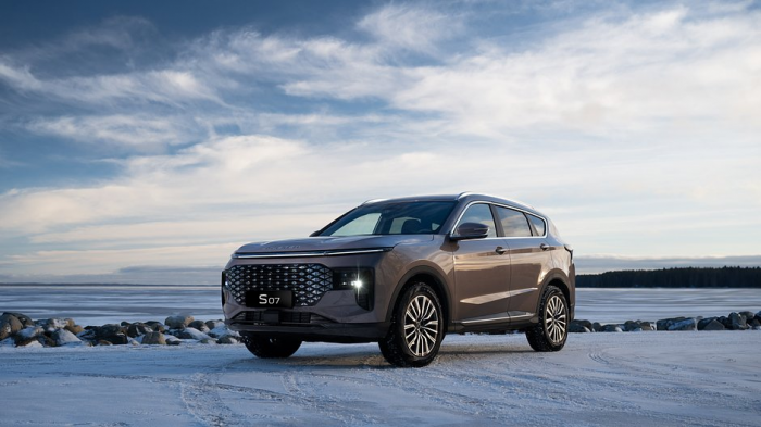 Шхуна на колесах. «Лента.ру» выяснила, к чему можно придраться в кроссовере Soueast S07, кроме сложного названия