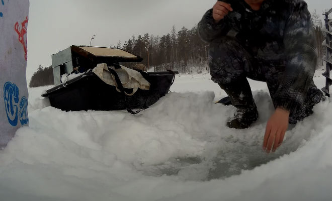 Рыбаки отправились в Тайгу в минус 40 и сняли на видео, как несколько дней жили в Буханке