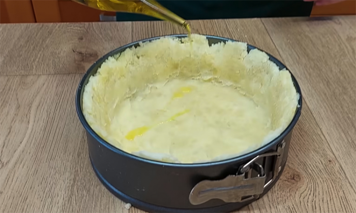 Оторваться невозможно: картофельный пирог без хлопот с замесом теста