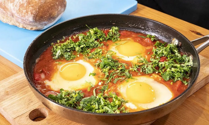 Ароматная шакшука: завтрак, после которого обычную яичницу уже никто не просит