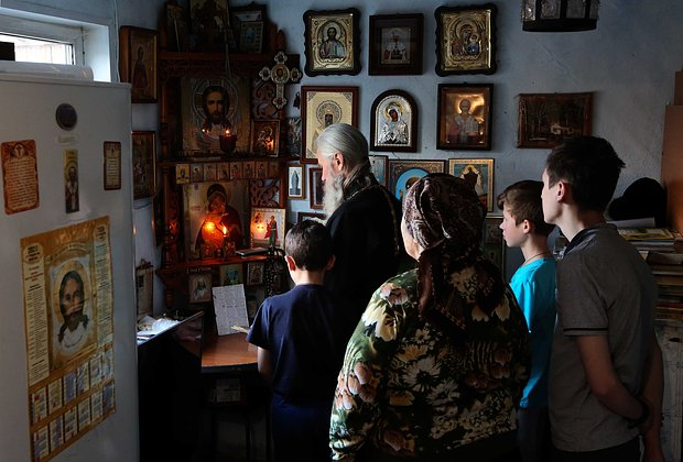 «Жена не властна над своим телом» Супруга обвинила российского священника в насилии и принуждении к ...у. Как они жили?