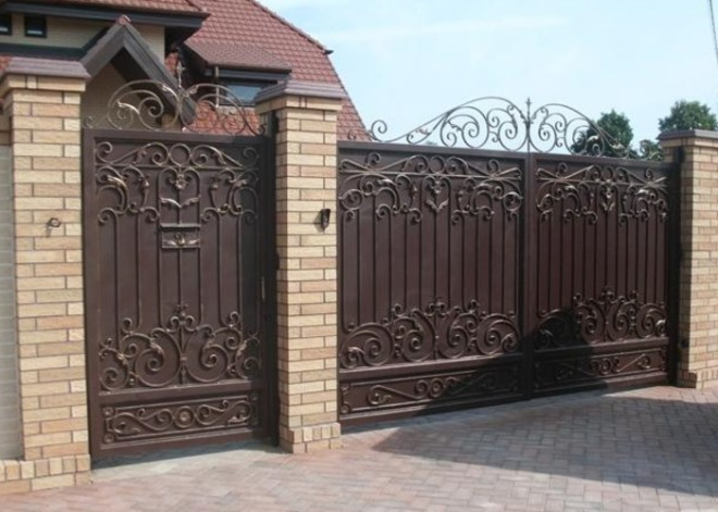 Ворота для частного дома: как выбрать эффектную защиту? (38 фото)