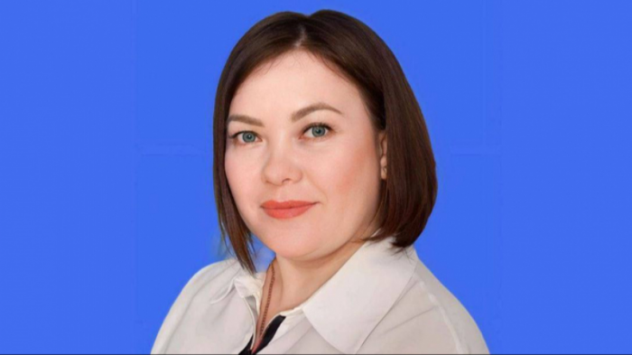 Закрывшая детей от нападавшего с ножом воспитательница получила медаль от Путина