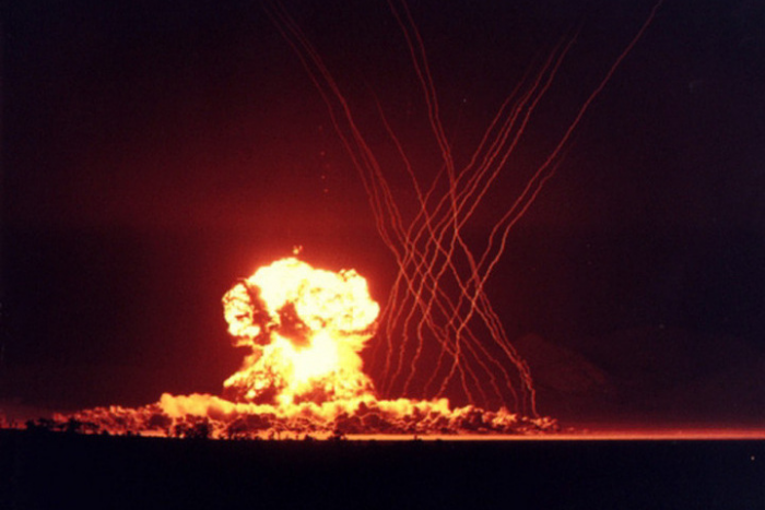 «Мы их просто уничтожим»: генерал Бужинский сравнил ядерные потенциалы РФ и Европы