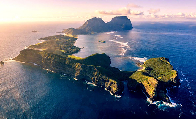 Моряки завезли на остров коней, а потом уплыли. 100 лет спустя люди вернулись и остров изменился