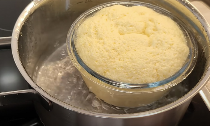 Тепеть у нас всегда получается высокий омлет: нужно всего 2 ингредиента