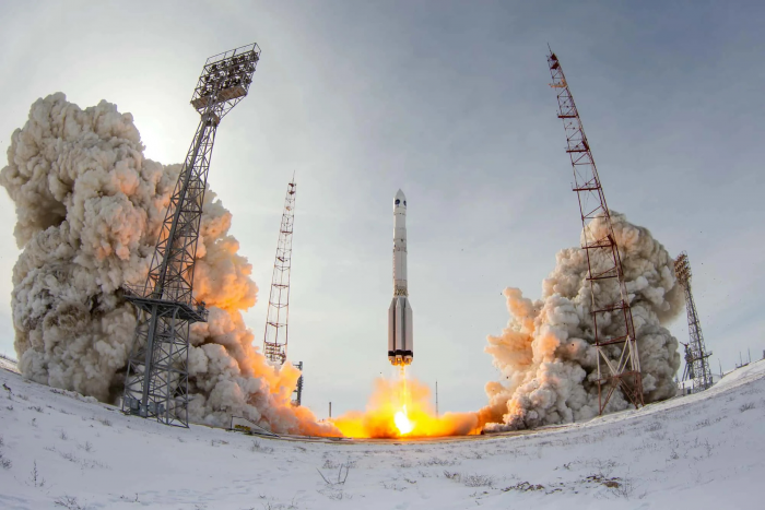 Новые российский и иранский спутники успешно выведены на геостационарные орбиты